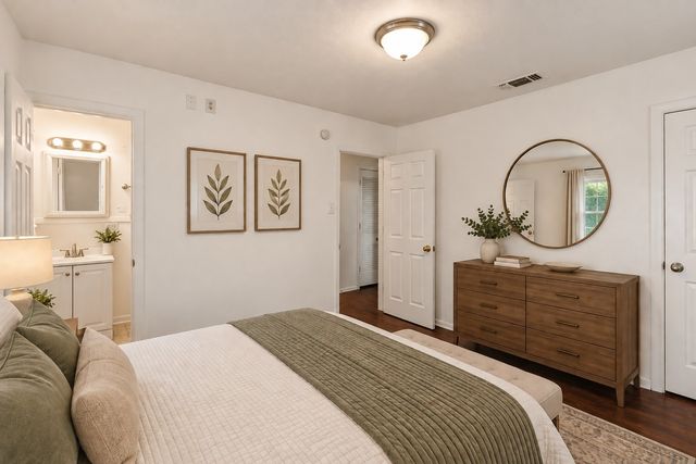 809 Helen Drive, Bedford, TX 76022