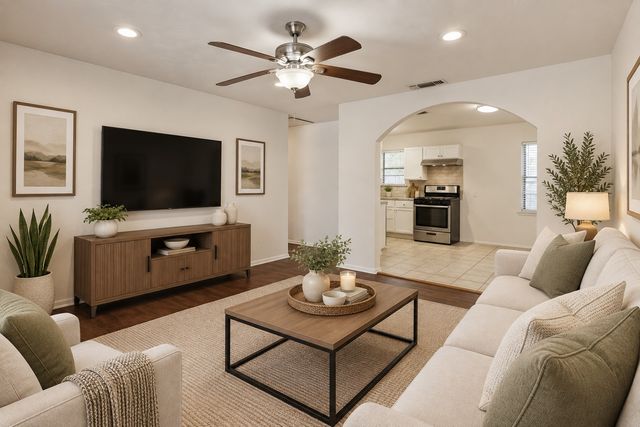 809 Helen Drive, Bedford, TX 76022
