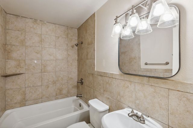 809 Helen Drive, Bedford, TX 76022