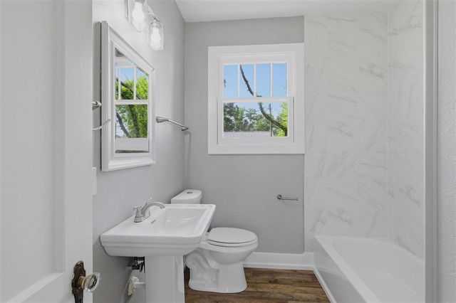 2202 Stanton Street, Lake Charles, LA 70601