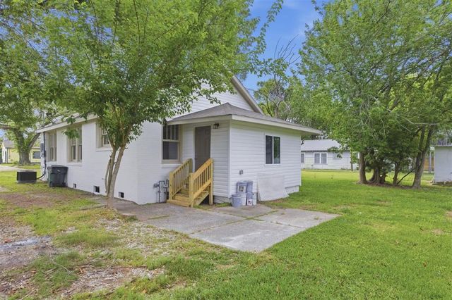 2202 Stanton Street, Lake Charles, LA 70601