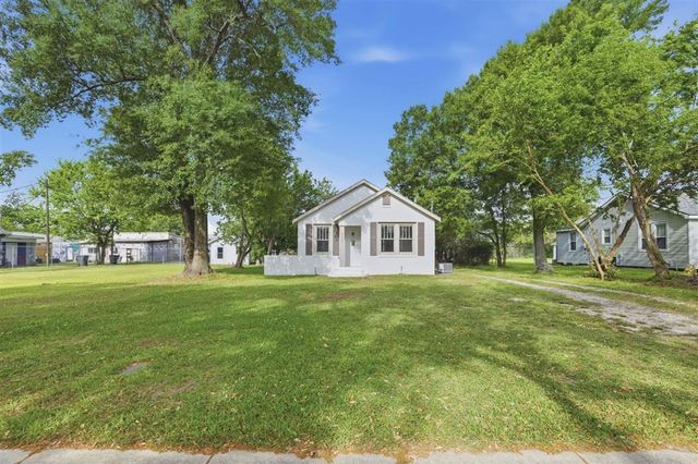 2202 Stanton Street, Lake Charles, LA 70601