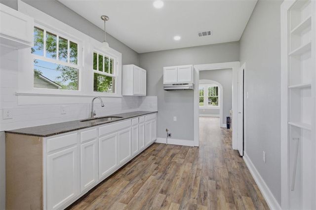 2202 Stanton Street, Lake Charles, LA 70601