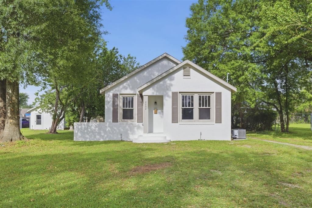 2202 Stanton Street, Lake Charles, LA 70601