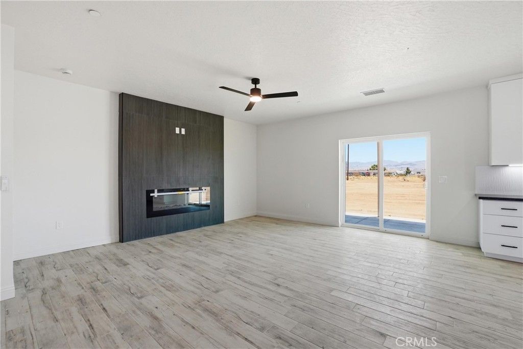 Image 13 of property listing at 22819 Little Beaver Road, Apple Valley, CA 92308