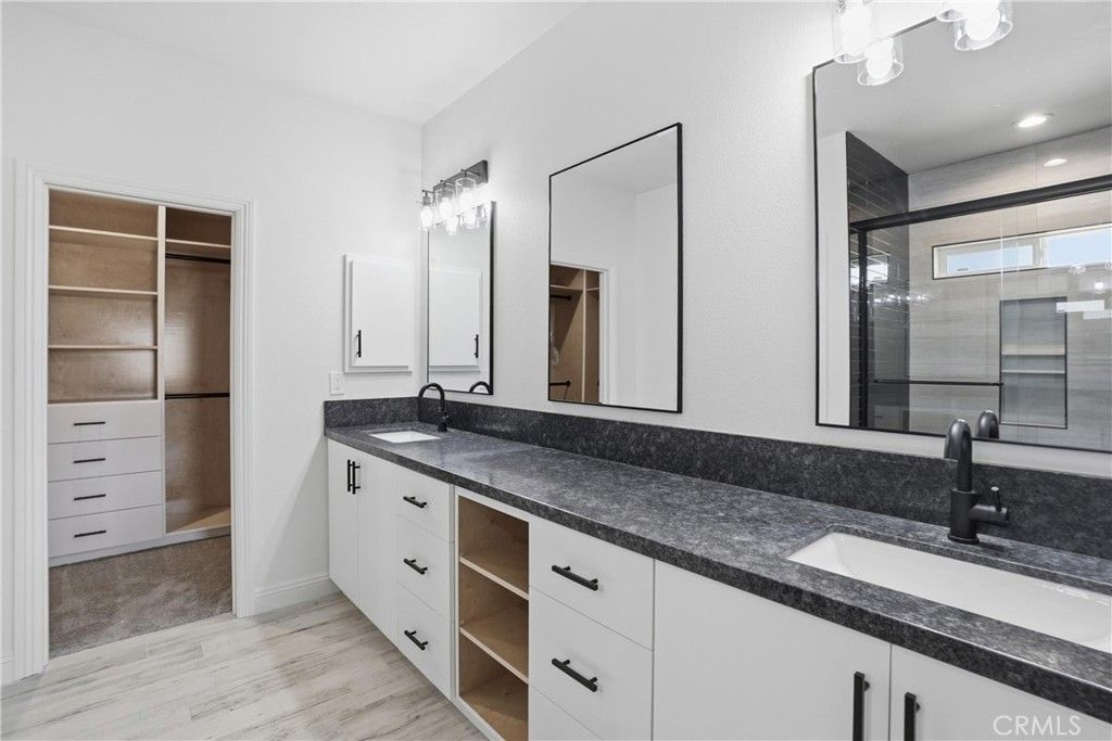 Image 25 of property listing at 22819 Little Beaver Road, Apple Valley, CA 92308