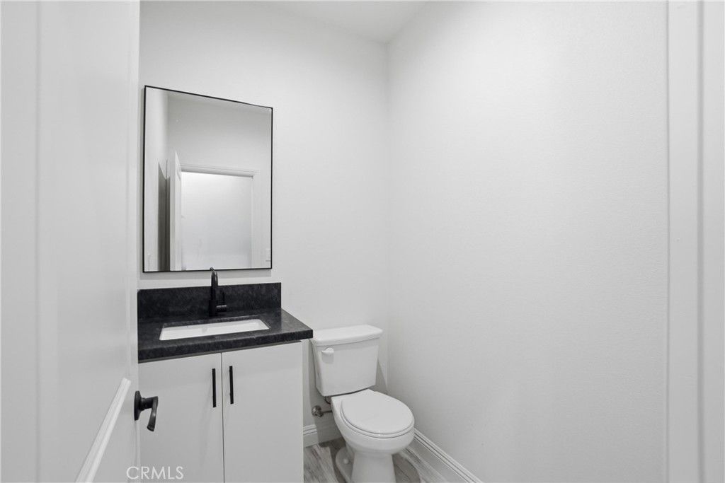 Image 29 of property listing at 22819 Little Beaver Road, Apple Valley, CA 92308