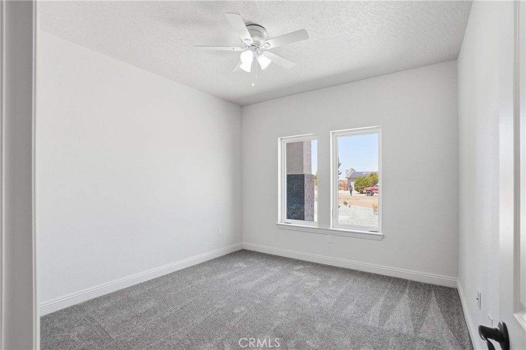 Image 30 of property listing at 22819 Little Beaver Road, Apple Valley, CA 92308