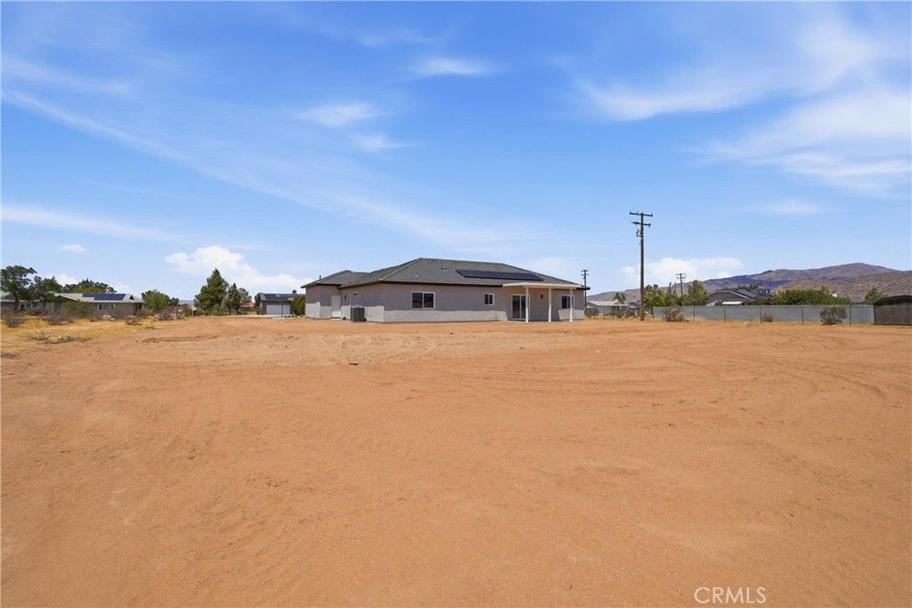 Image 40 of property listing at 22819 Little Beaver Road, Apple Valley, CA 92308