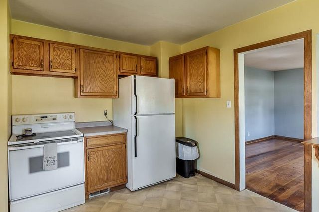 216 Kellogg Avenue, Janesville, WI 53546