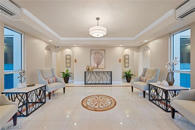 580 El Camino Real 3705, Naples, FL 34119