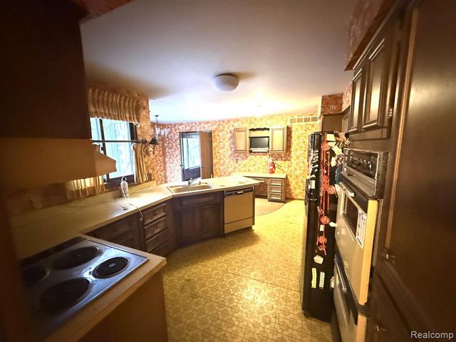 34630 Old Timber Road, Farmington Hills, MI 48331