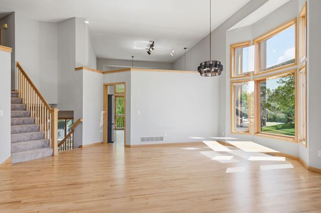 5750 Newberry Circle N, Stillwater, MN 55082