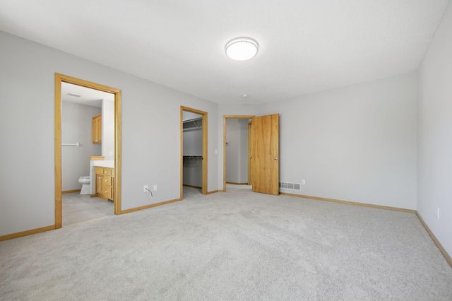 5750 Newberry Circle N, Stillwater, MN 55082