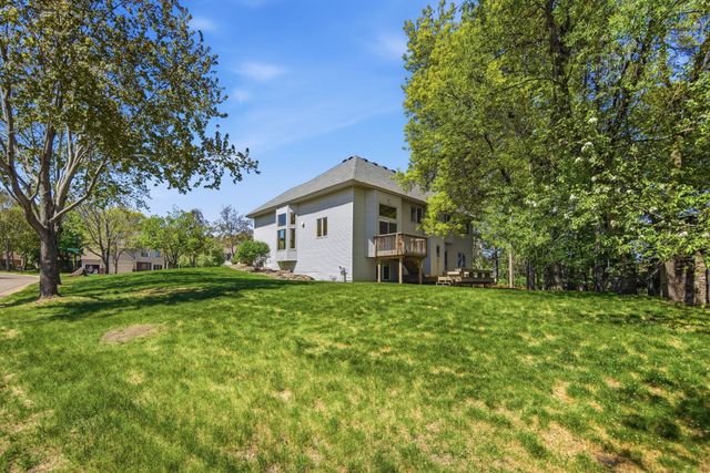 5750 Newberry Circle N, Stillwater, MN 55082