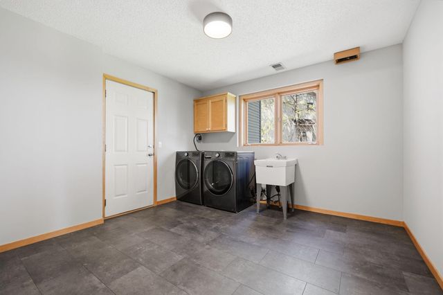 5750 Newberry Circle N, Stillwater, MN 55082