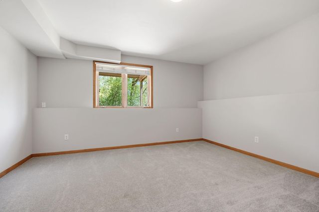5750 Newberry Circle N, Stillwater, MN 55082
