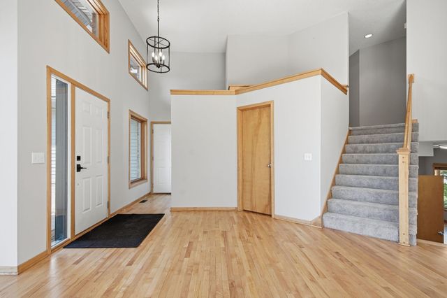 5750 Newberry Circle N, Stillwater, MN 55082