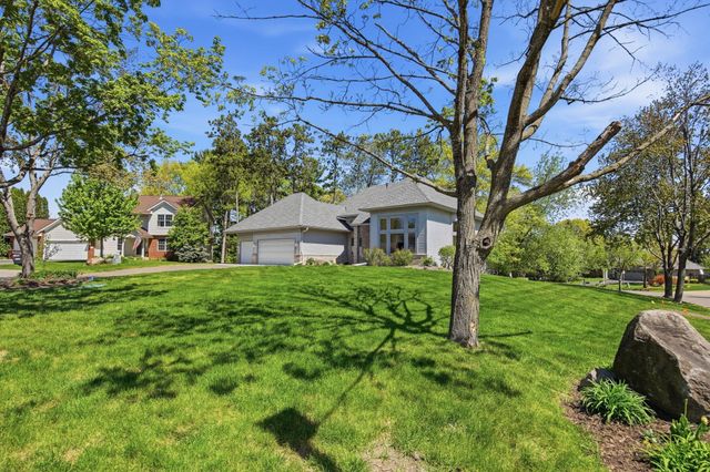 5750 Newberry Circle N, Stillwater, MN 55082