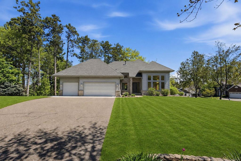 5750 Newberry Circle N, Stillwater, MN 55082