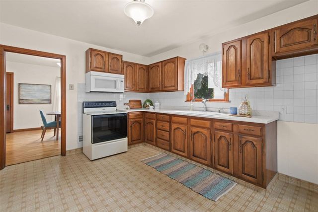 1620 N RICHMOND STREET, Appleton, WI 54911