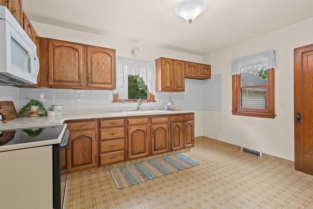 1620 N RICHMOND STREET, Appleton, WI 54911