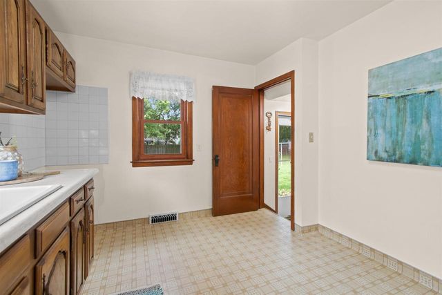 1620 N RICHMOND STREET, Appleton, WI 54911