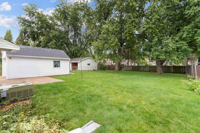 1620 N RICHMOND STREET, Appleton, WI 54911