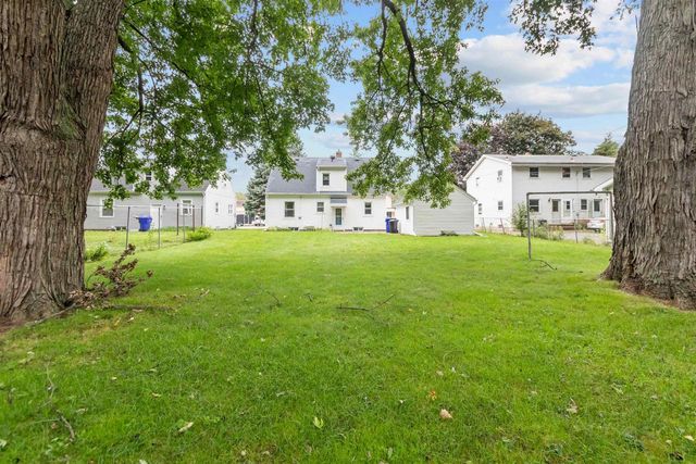 1620 N RICHMOND STREET, Appleton, WI 54911