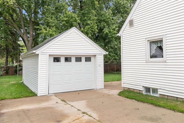 1620 N RICHMOND STREET, Appleton, WI 54911