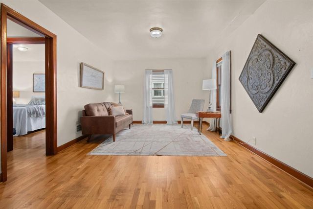 1620 N RICHMOND STREET, Appleton, WI 54911