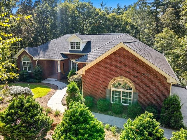257 Foothills Dr, Cleveland, GA 30528