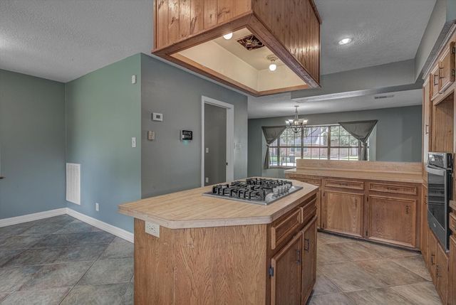1301 Bay Ridge Boulevard, Bay City, TX 77414
