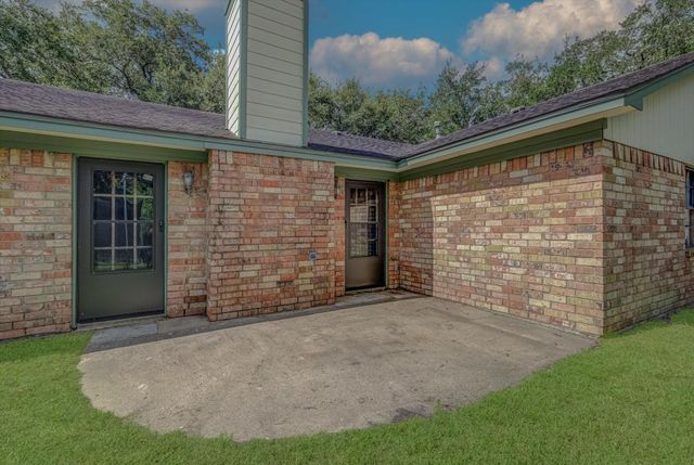 1301 Bay Ridge Boulevard, Bay City, TX 77414