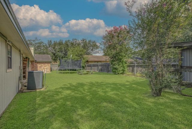 1301 Bay Ridge Boulevard, Bay City, TX 77414