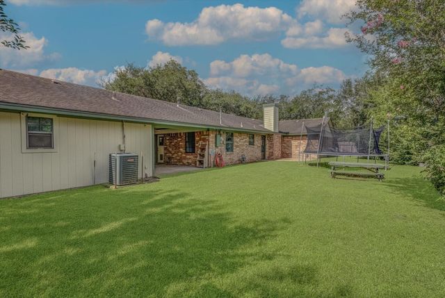 1301 Bay Ridge Boulevard, Bay City, TX 77414