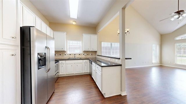 1619 Park Place, College Station, TX 77840