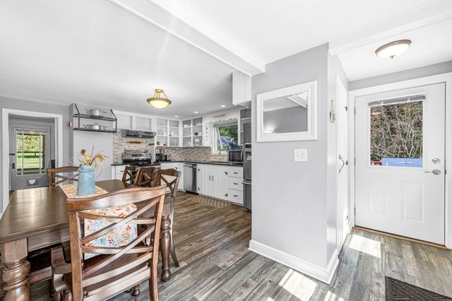 123 Metacomet St, Belchertown, MA 01007
