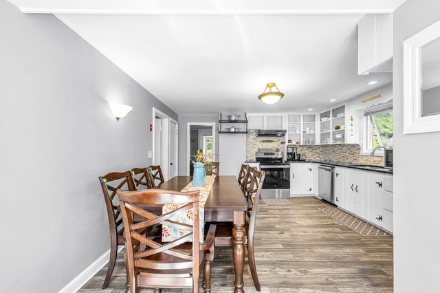 123 Metacomet St, Belchertown, MA 01007