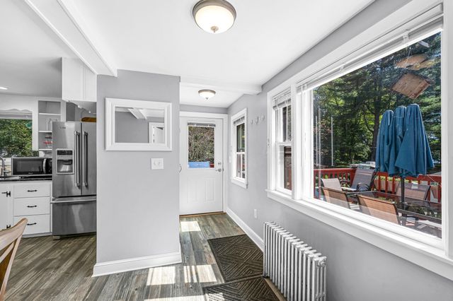 123 Metacomet St, Belchertown, MA 01007
