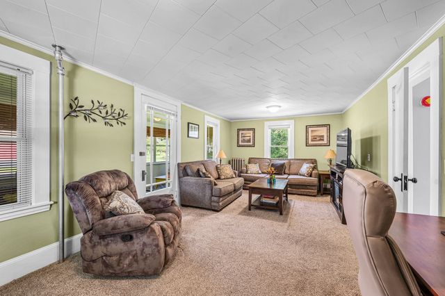 123 Metacomet St, Belchertown, MA 01007