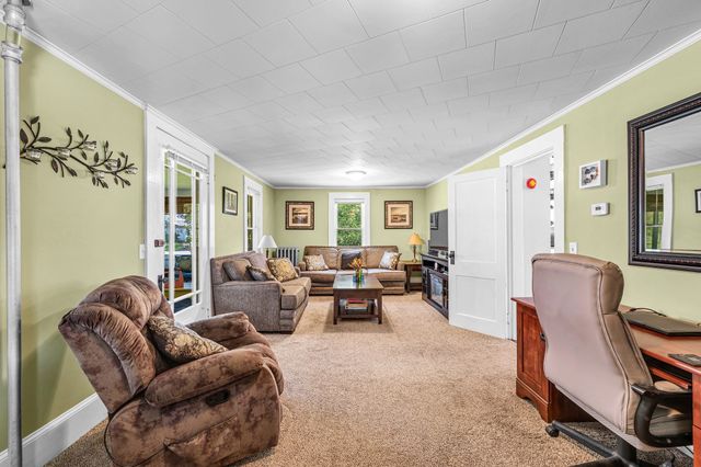 123 Metacomet St, Belchertown, MA 01007