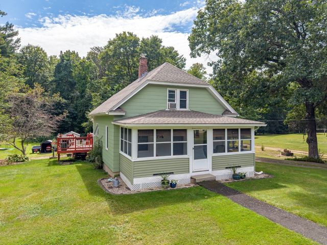 123 Metacomet St, Belchertown, MA 01007