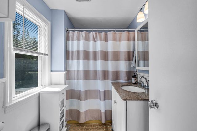 123 Metacomet St, Belchertown, MA 01007