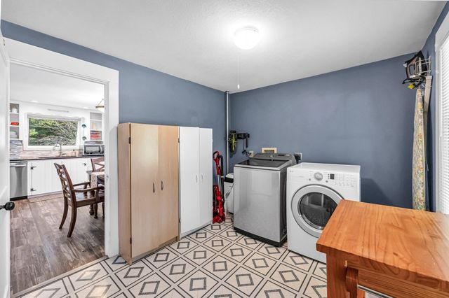 123 Metacomet St, Belchertown, MA 01007