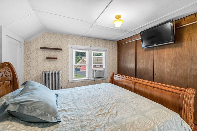 123 Metacomet St, Belchertown, MA 01007