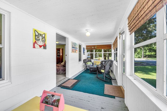 123 Metacomet St, Belchertown, MA 01007