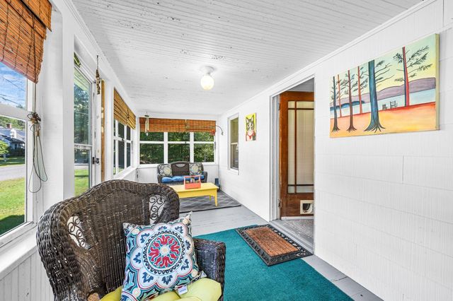 123 Metacomet St, Belchertown, MA 01007