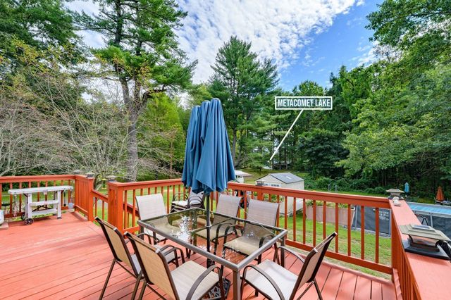 123 Metacomet St, Belchertown, MA 01007