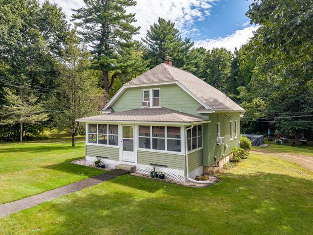 123 Metacomet St, Belchertown, MA 01007